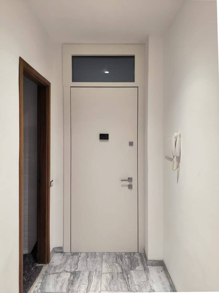 armoured door with transom light