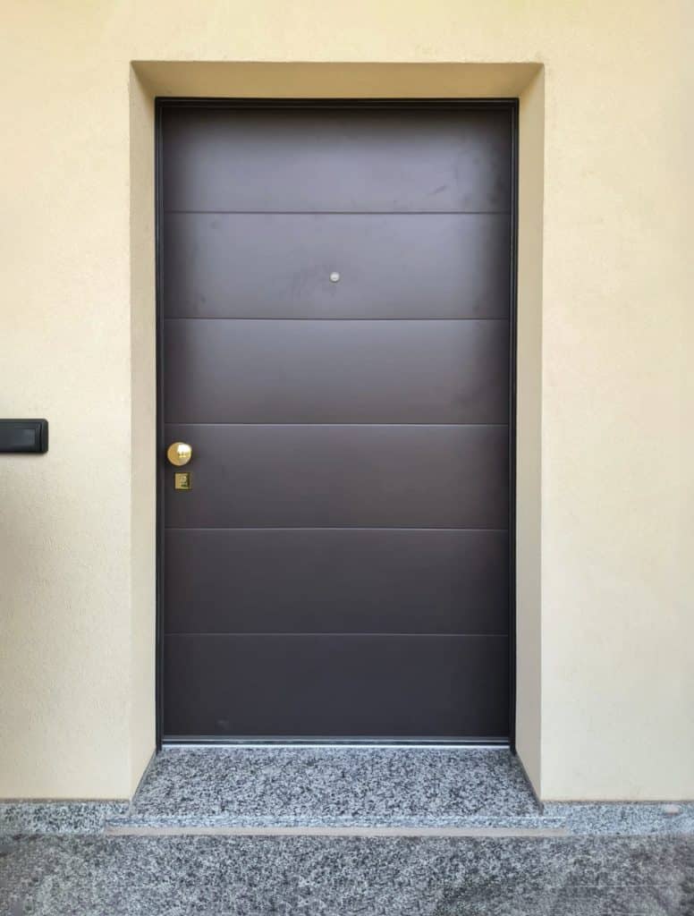 Ariete external armoured door