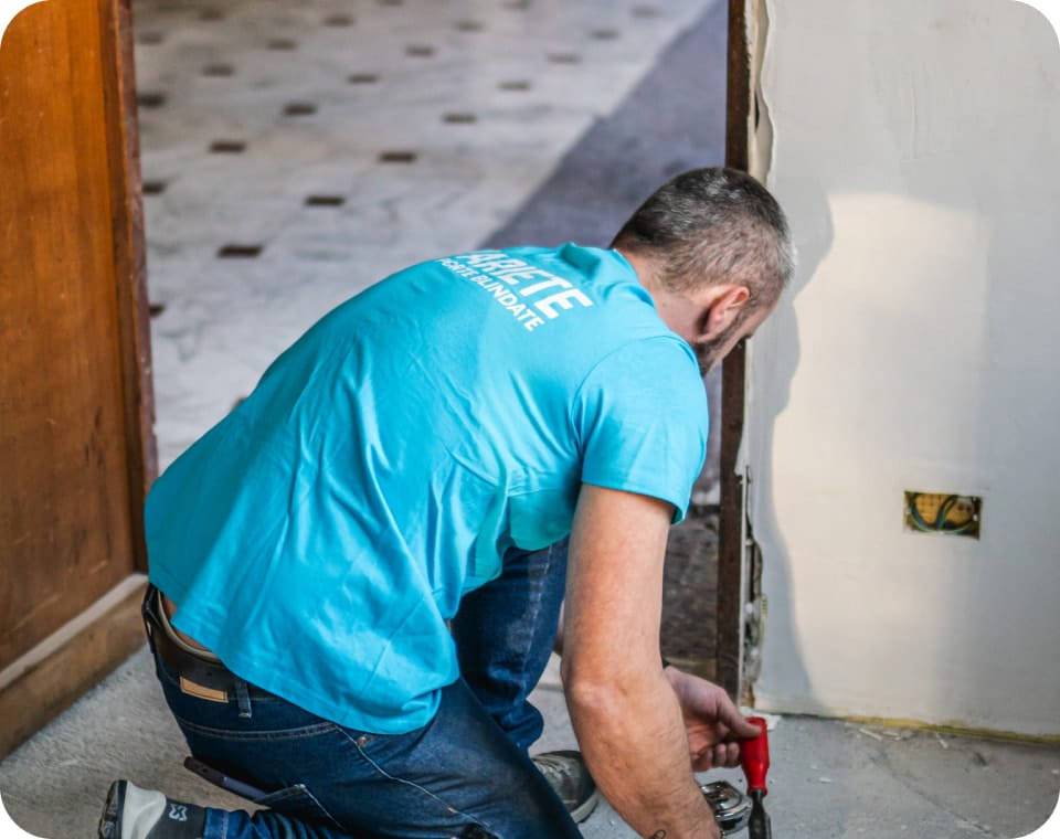 ariete armoured door installation