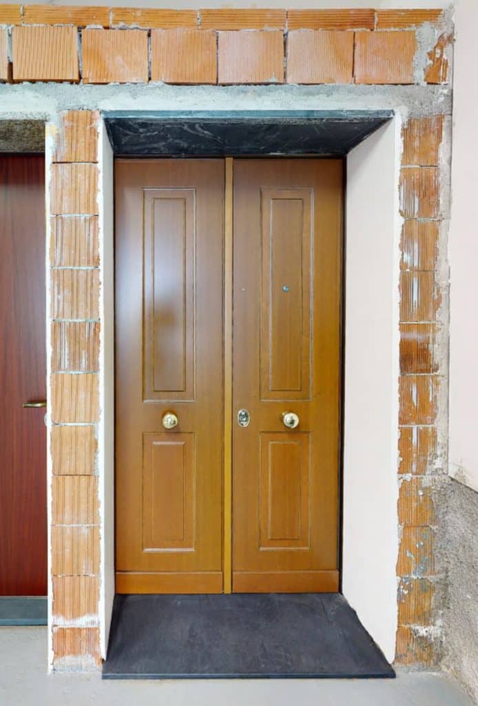 Ariete double-leaf armoured door